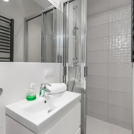 Zelazna 16 By Homeprime