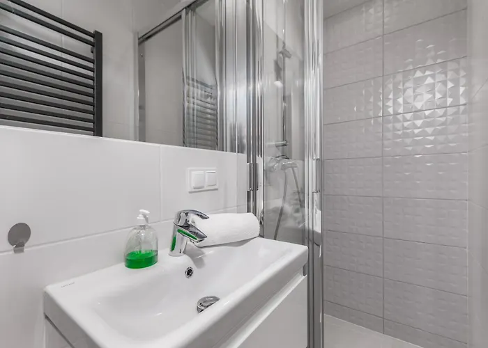 Zelazna 16 By Homeprime Apartman Varsó