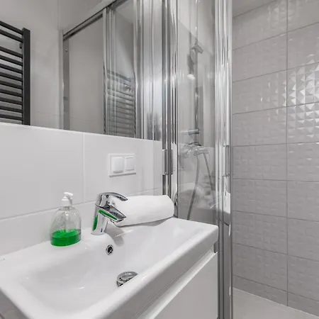 Zelazna 16 By Homeprime Apartment Warschau